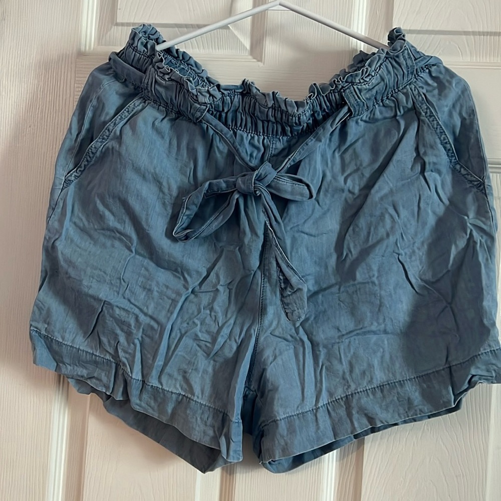 Blue denim color shorts from Vero Moda